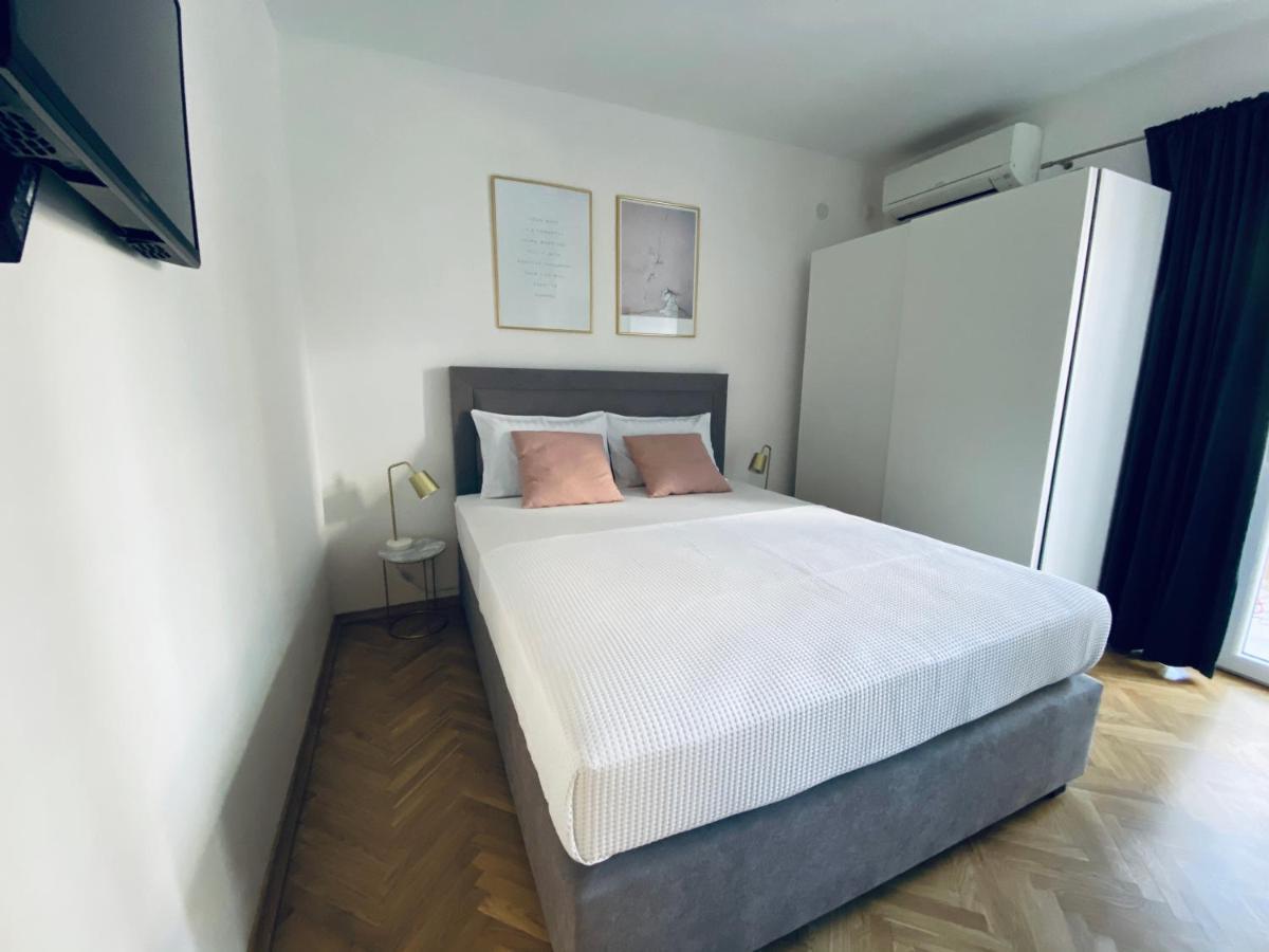 Cirjak Apartments Биоград-на-Мору Экстерьер фото