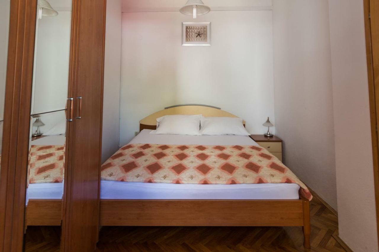Cirjak Apartments Биоград-на-Мору Экстерьер фото