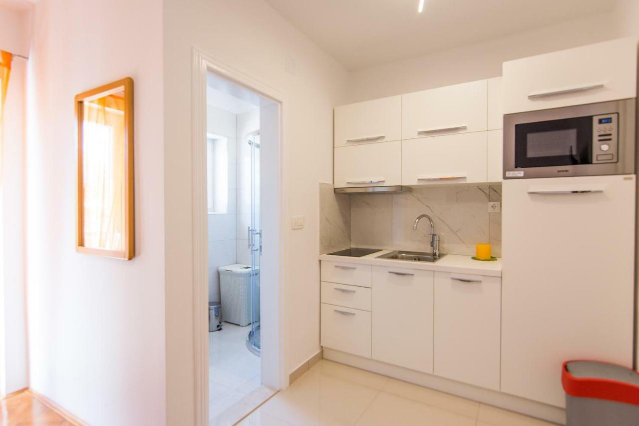 Cirjak Apartments Биоград-на-Мору Экстерьер фото